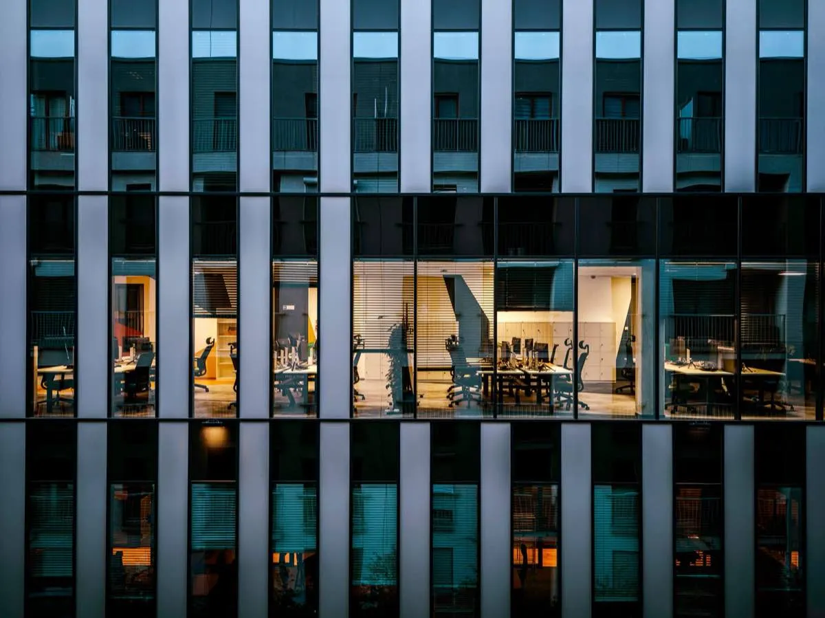 Commercial window services in Shoreline, WA